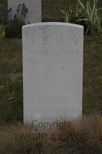 Les Baraques Military Cemetery Sangatte - Sun Hsu Chin, 